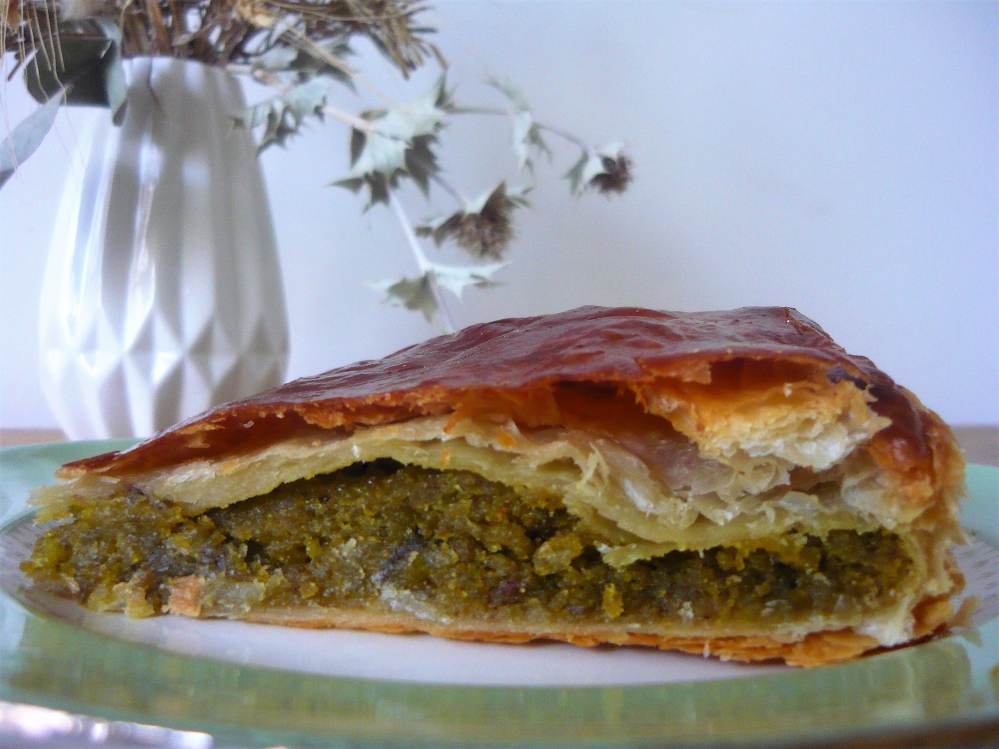 Galette des Rois à la Pistache et à la Fleur d’Oranger – Mes ...
